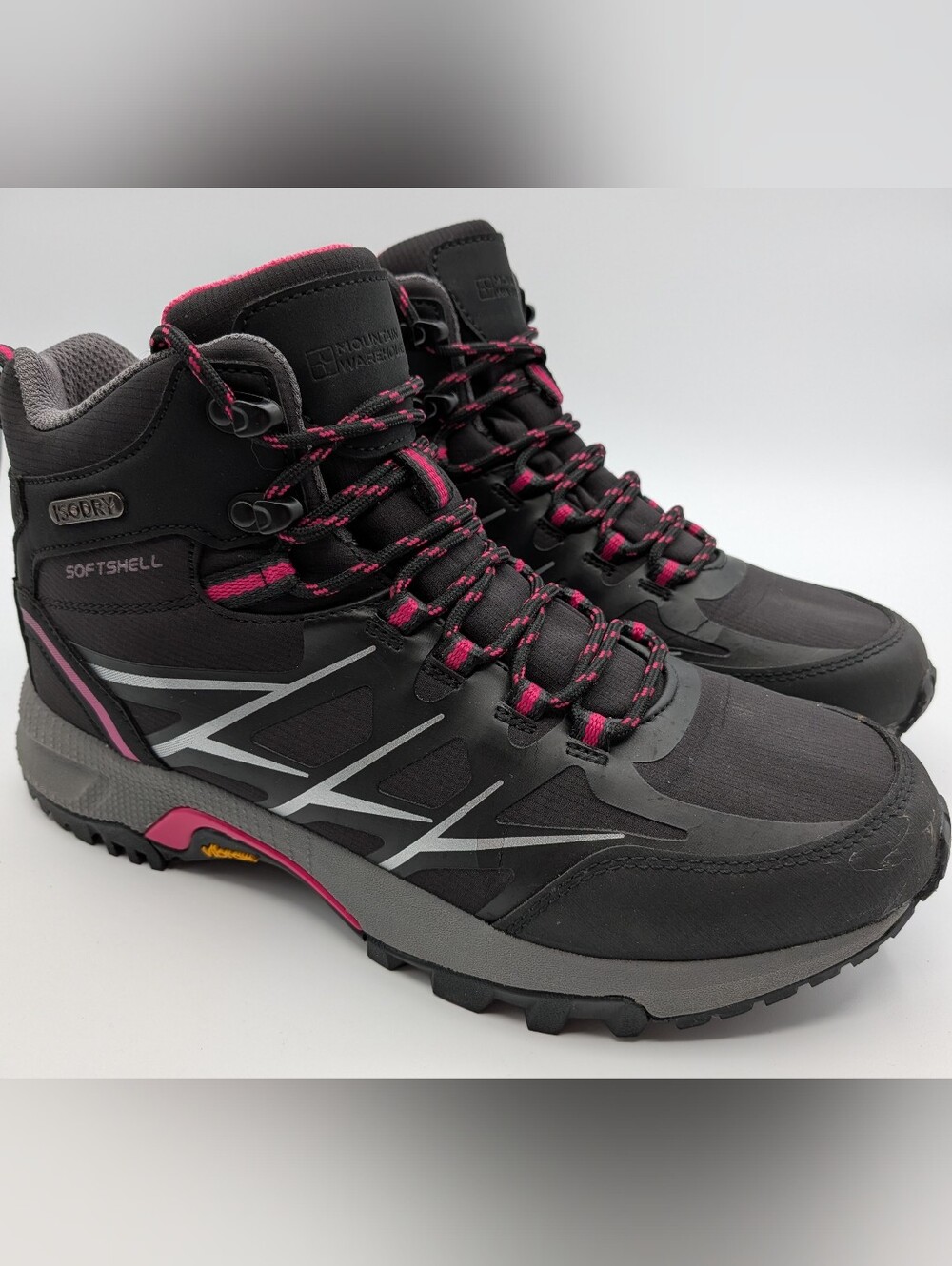 Mountain Warehouse Extreme Byzantine boots - Waterproof and Vibram Sole Sz 10